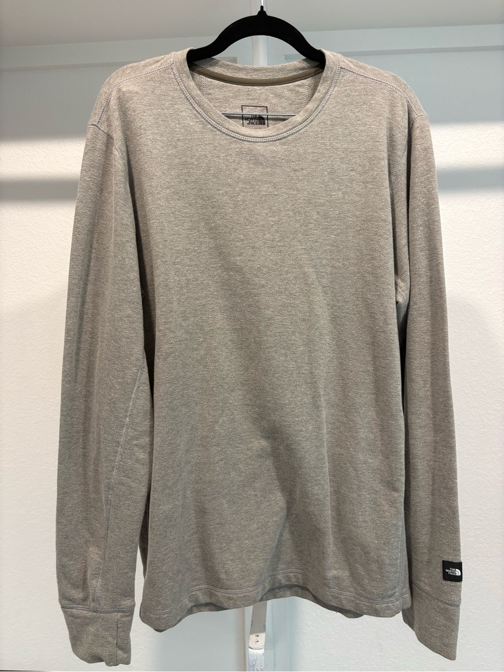 The North Face Men's Long Sleeve Crewneck Shirt - Light Gray